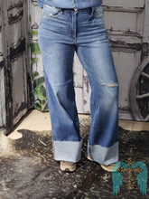 Load image into Gallery viewer, Judy Blue HW Retro Wide Cuffed Leg