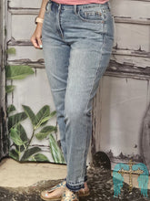 Load image into Gallery viewer, Rigid Front Judy Blue Boyfriend Jean- HW