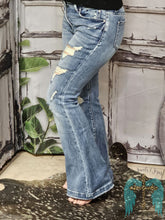Load image into Gallery viewer, Petite Mid Rise Stretch Flare Jean