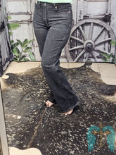 Load image into Gallery viewer, Judy Blue HW Tummy Control Washed Black Straight