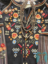 Load image into Gallery viewer, Savannah Jane Floral Garden Top-Black