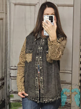 Load image into Gallery viewer, Black Acid Wash with Leopard Sleeves Jacket