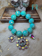 Load image into Gallery viewer, Chunky Beaded Charm Bracelet