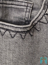 Load image into Gallery viewer, Judy Blue HW Grey Wash Crop Jean