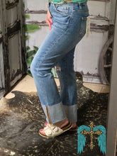 Load image into Gallery viewer, Risen HR Ankle Straight-Wide Cuffed Jeans