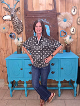 Load image into Gallery viewer, Umgee Black & Ivory Blossom Top - Jeans Jewels and Jesus Boutique