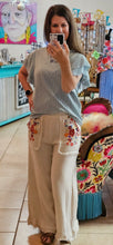 Load image into Gallery viewer, Wide Leg Linen Pants With Embroidered Pockets
