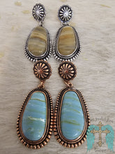 Load image into Gallery viewer, Agate Stone With Concho Stud Earring - Jeans Jewels and Jesus Boutique
