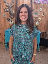 Load image into Gallery viewer, Cowgirl Cluster Ribbed Concho Top - Jeans Jewels and Jesus Boutique
