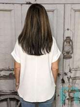 Load image into Gallery viewer, Off White Scoop-Neck Top
