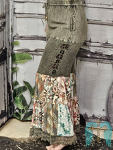 Load image into Gallery viewer, Flowered Patchwork Palazzo Pants
