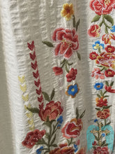 Load image into Gallery viewer, Beige Kimono With Embroidered Flowers
