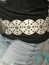 Load image into Gallery viewer, Silver Eyelet Round Western Belt
