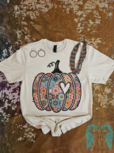 Load image into Gallery viewer, Paisley Pumpkin Tee With Crystals
