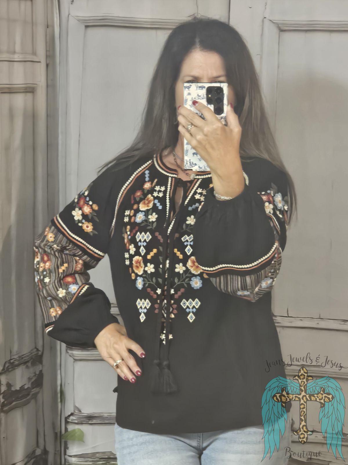 Savannah Jane Floral Garden Top-Black – Jeans Jewels and Jesus