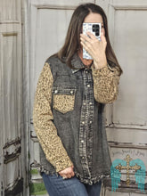 Load image into Gallery viewer, Black Acid Wash with Leopard Sleeves Jacket
