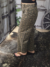 Load image into Gallery viewer, Risen Leopard Jeans - Jeans Jewels and Jesus Boutique
