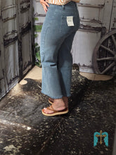 Load image into Gallery viewer, Acid Washed HR Frayed Hem Straight Pant-Teal
