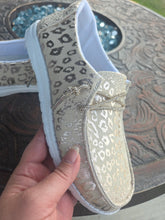 Load image into Gallery viewer, Very G Holly Leopard Slip-on Shoe
