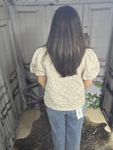 Load image into Gallery viewer, Floral Balloon Sleeved Top With Ruffled V-Neck
