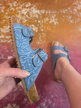 Load image into Gallery viewer, Very G Berry 5 Sandal-Blue
