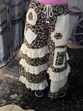 Load image into Gallery viewer, POL Leopard And Ruffled Pants
