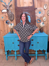Load image into Gallery viewer, Umgee Black &amp; Ivory Blossom Top
