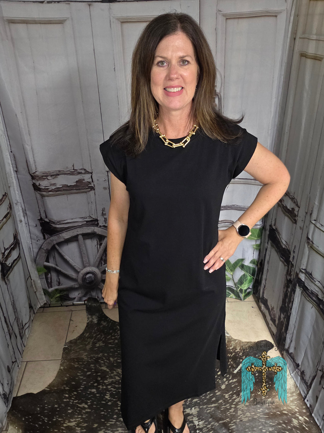 Round Neck Short Sleeve Midi Dress