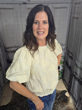 Load image into Gallery viewer, Floral Embroidered Top

