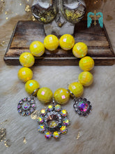 Load image into Gallery viewer, Chunky Beaded Charm Bracelet
