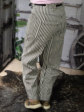 Load image into Gallery viewer, Striped Twill Barrel Jeans-Black
