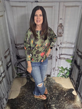 Load image into Gallery viewer, Italian Made Sweater-One Size
