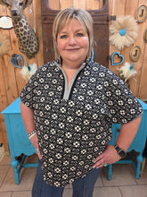 Load image into Gallery viewer, Umgee Black &amp; Ivory Blossom Top

