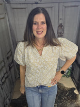 Load image into Gallery viewer, Floral Balloon Sleeved Top With Ruffled V-Neck
