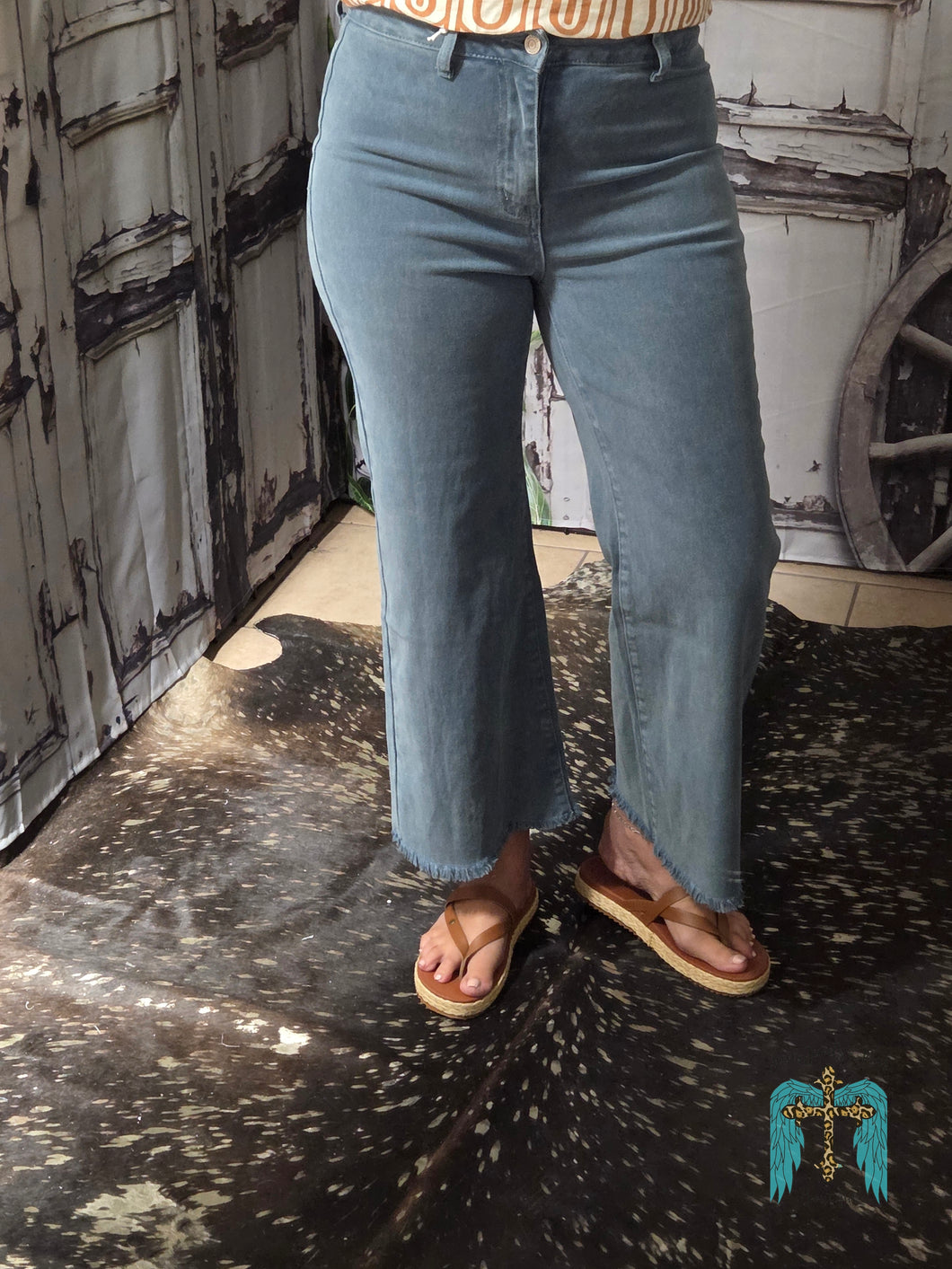 Acid Washed HR Frayed Hem Straight Pant-Teal