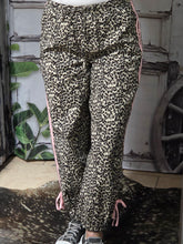Load image into Gallery viewer, Leopard Jogger with Pink Side Stripe &amp; Bow
