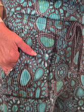 Load image into Gallery viewer, Cowgirl Cluster Ribbed Concho Print Pants
