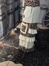 Load image into Gallery viewer, POL Leopard And Ruffled Pants
