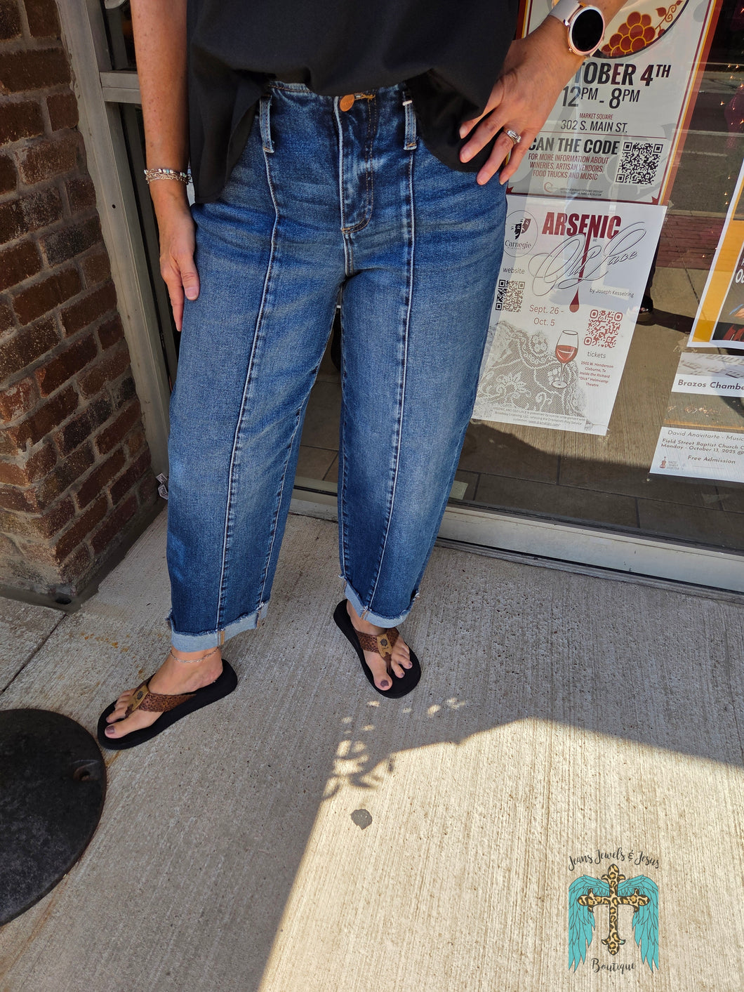 Risen HR Barrel Cuffed Jeans