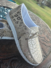 Load image into Gallery viewer, Very G Holly Leopard Slip-on Shoe
