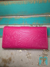 Load image into Gallery viewer, Vista Sonora Wallet In Magenta - Jeans Jewels and Jesus Boutique
